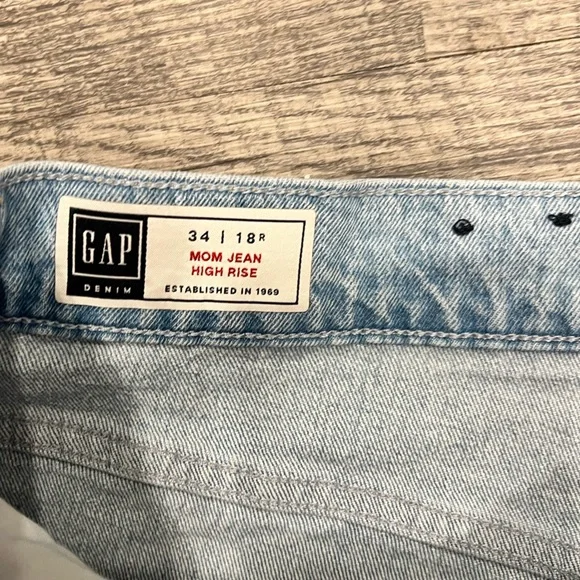 GAP Jeans Mom Denim High Rise Plus Size - Picture 2 of 3